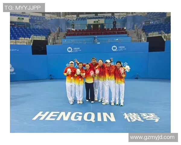 武汉羽毛球队在全国锦标赛中以72分高居积分榜首位展现强劲实力